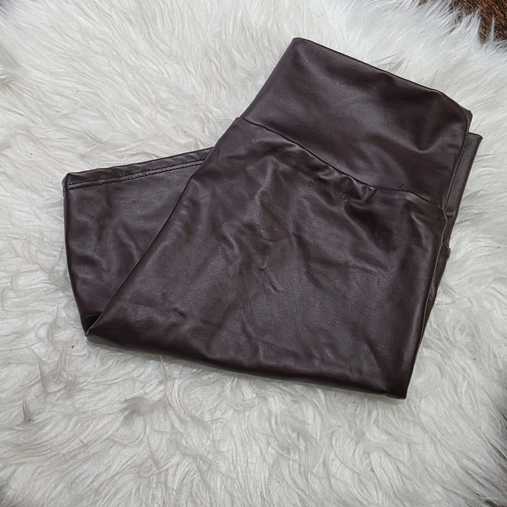 The Snooki Shop Burgundy Pleather Skirt Size M
